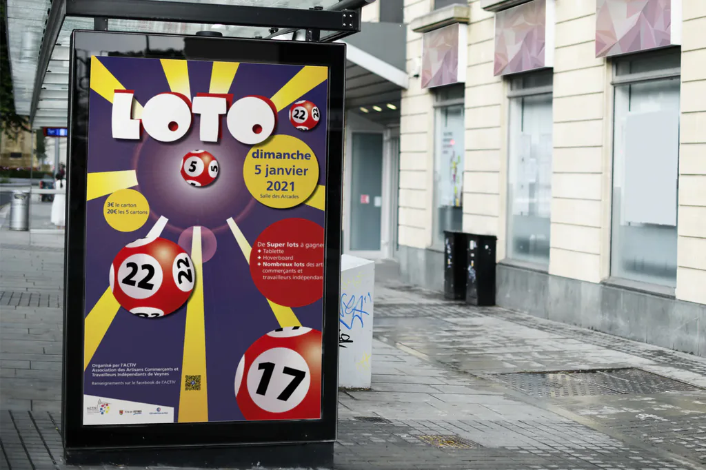 Affiche du loto de l’association ACTIV à Veynes sur un panneau d’affichage en ville, boules de loto sur fond violet