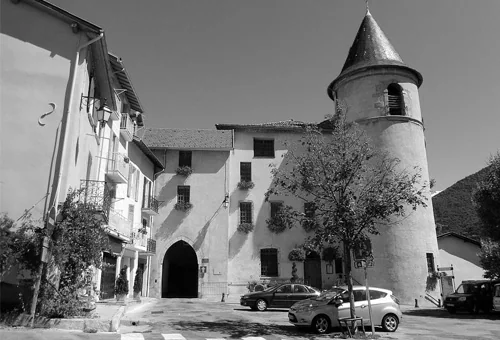 Mairie de Veynes et logo ACTIV