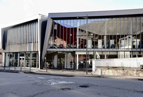 Bâtiment du pôle culturel Le Quai des Arts
