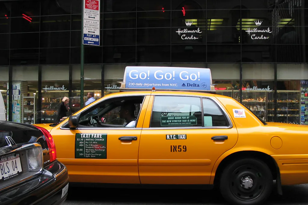 Avant retouche : taxi jaune new-yorkais